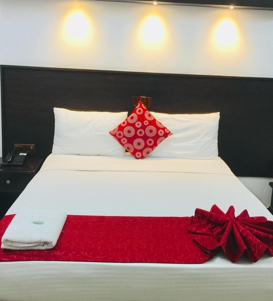 Hotel Nelly Vavuniya Dış mekan fotoğraf