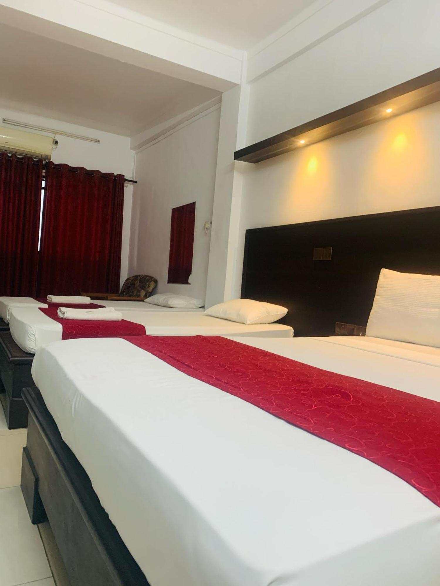 Hotel Nelly Vavuniya Oda fotoğraf