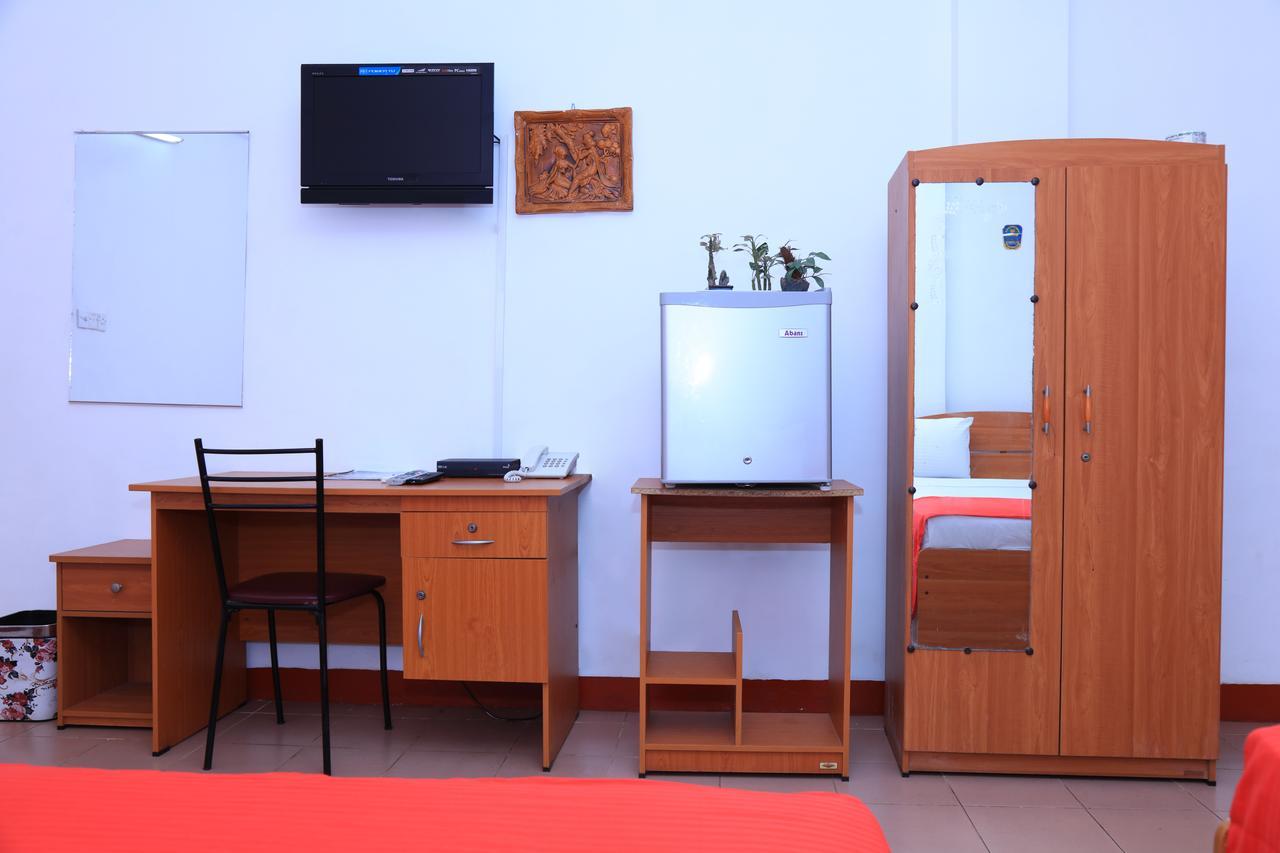 Hotel Nelly Vavuniya Dış mekan fotoğraf