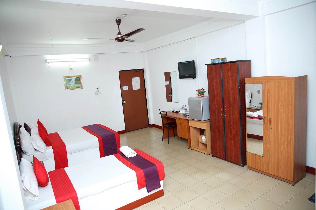 Hotel Nelly Vavuniya Dış mekan fotoğraf