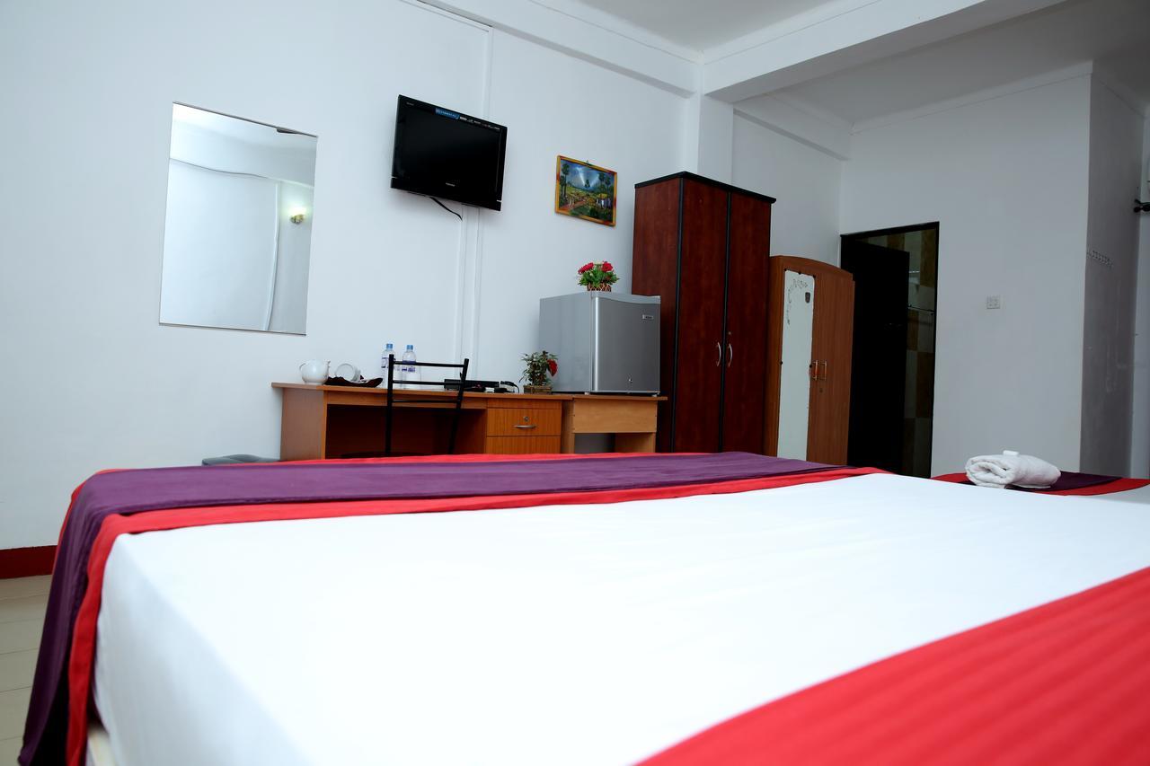 Hotel Nelly Vavuniya Dış mekan fotoğraf