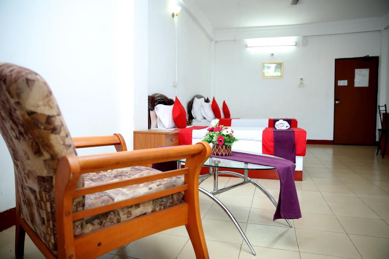 Hotel Nelly Vavuniya Dış mekan fotoğraf